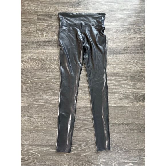 Spanx Faux Leather Leggings in Black Size Small - Picture 3 of 6